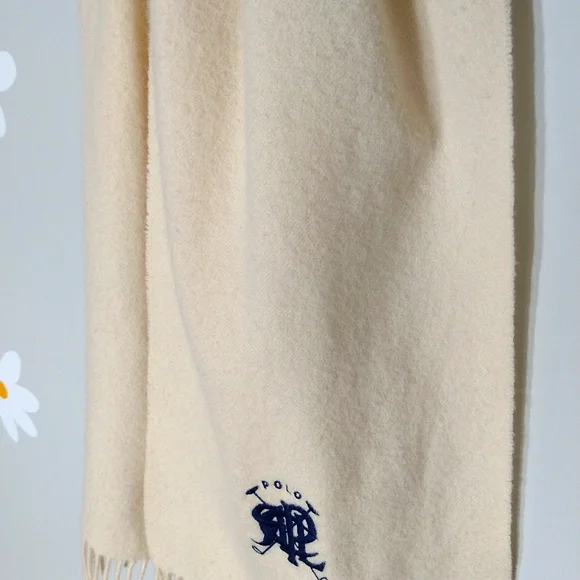 Polo Ralph Lauren Cream 100% Lambswool Blue Ralph Lauren Logo Fringe Scarf - Picture 8 of 10